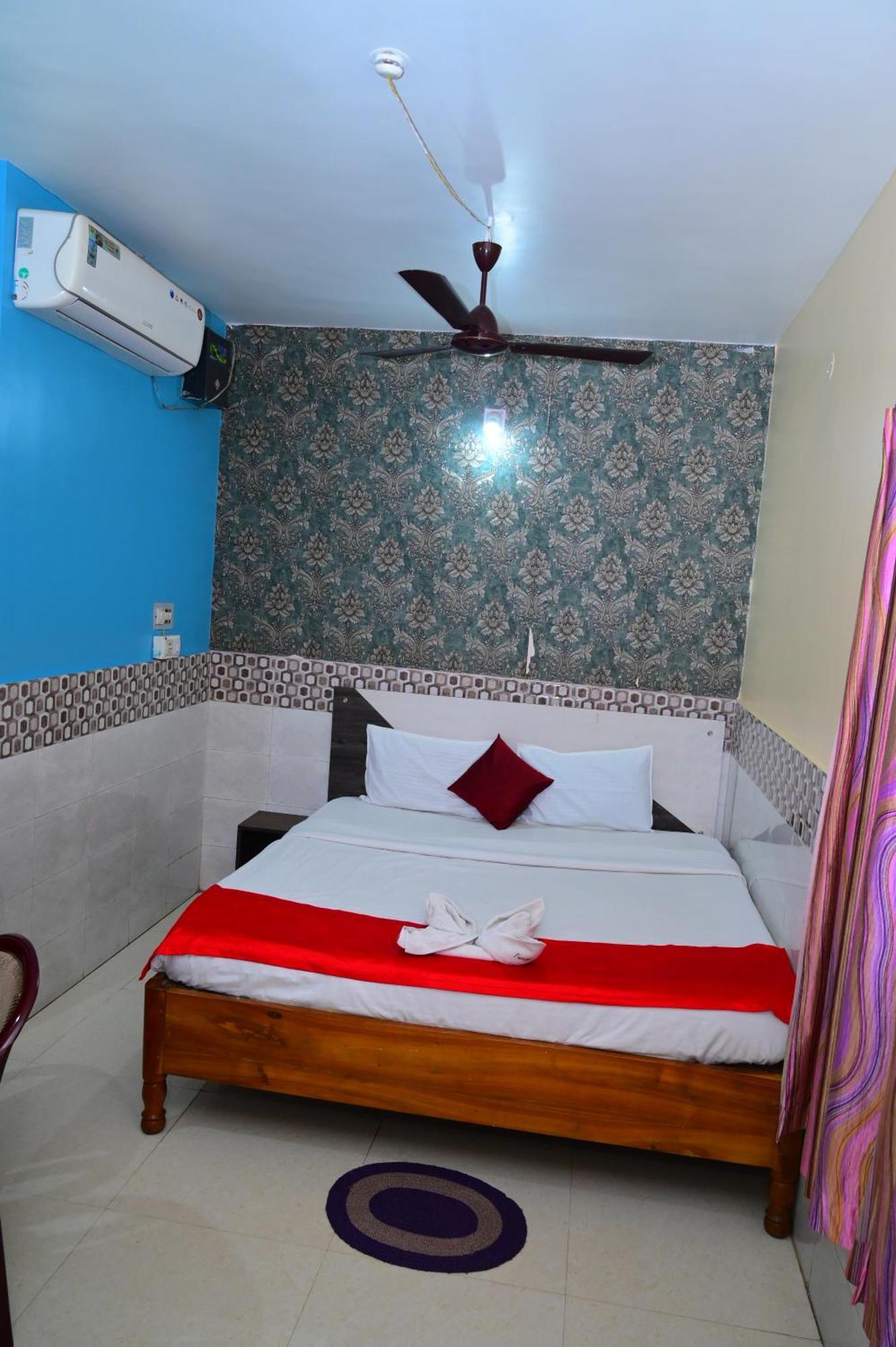 Mor Hotel Beach Heaven-স্বর্গদ্বার গোল্ডেন বিচ এবং মন্দিরের কাছে হোটেল বিচ হেভেন- Near Golden Beach & Temple Best Selling & Best Choice Of Travellers Puri Kültér fotó