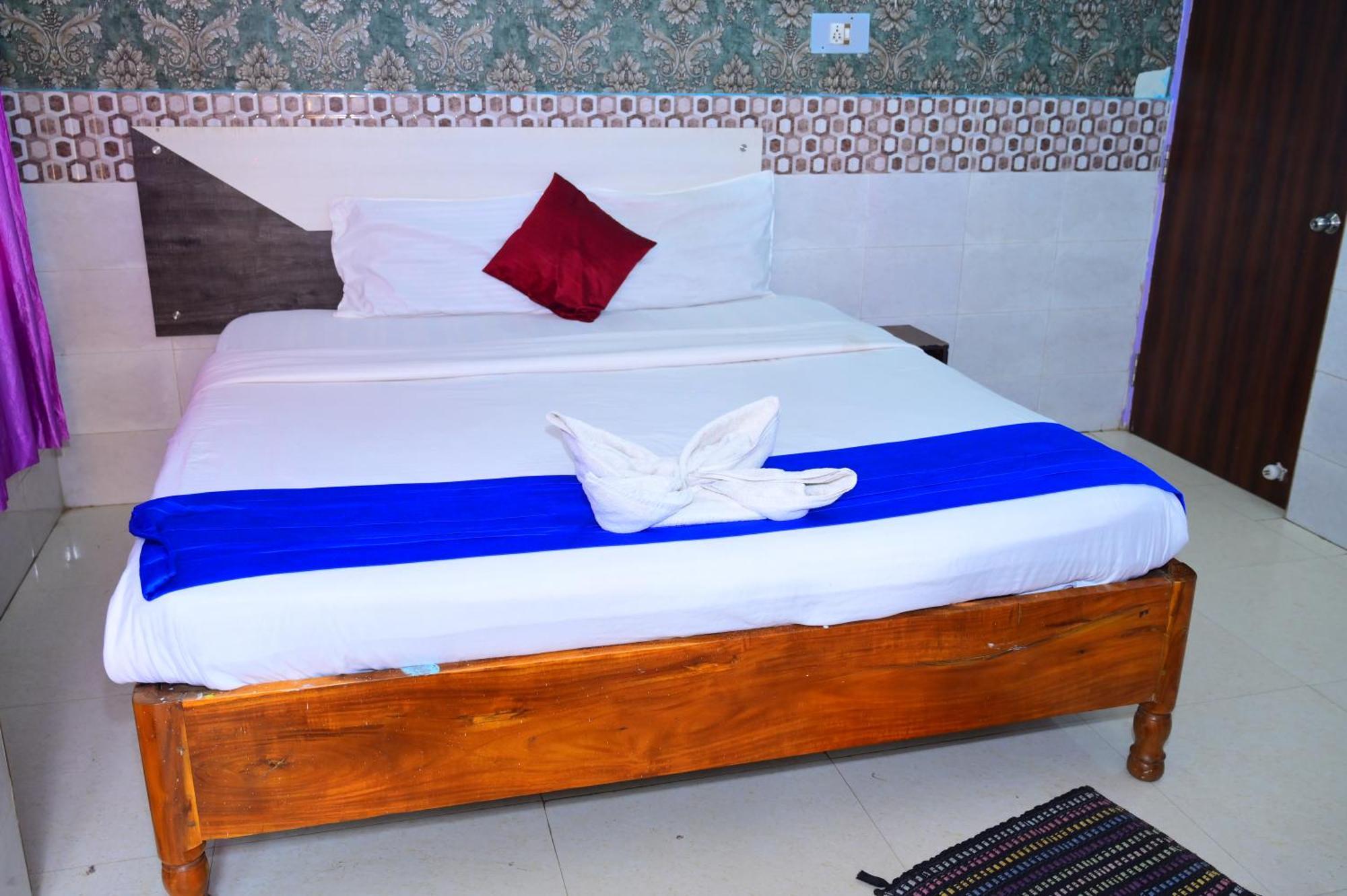 Mor Hotel Beach Heaven-স্বর্গদ্বার গোল্ডেন বিচ এবং মন্দিরের কাছে হোটেল বিচ হেভেন- Near Golden Beach & Temple Best Selling & Best Choice Of Travellers Puri Kültér fotó